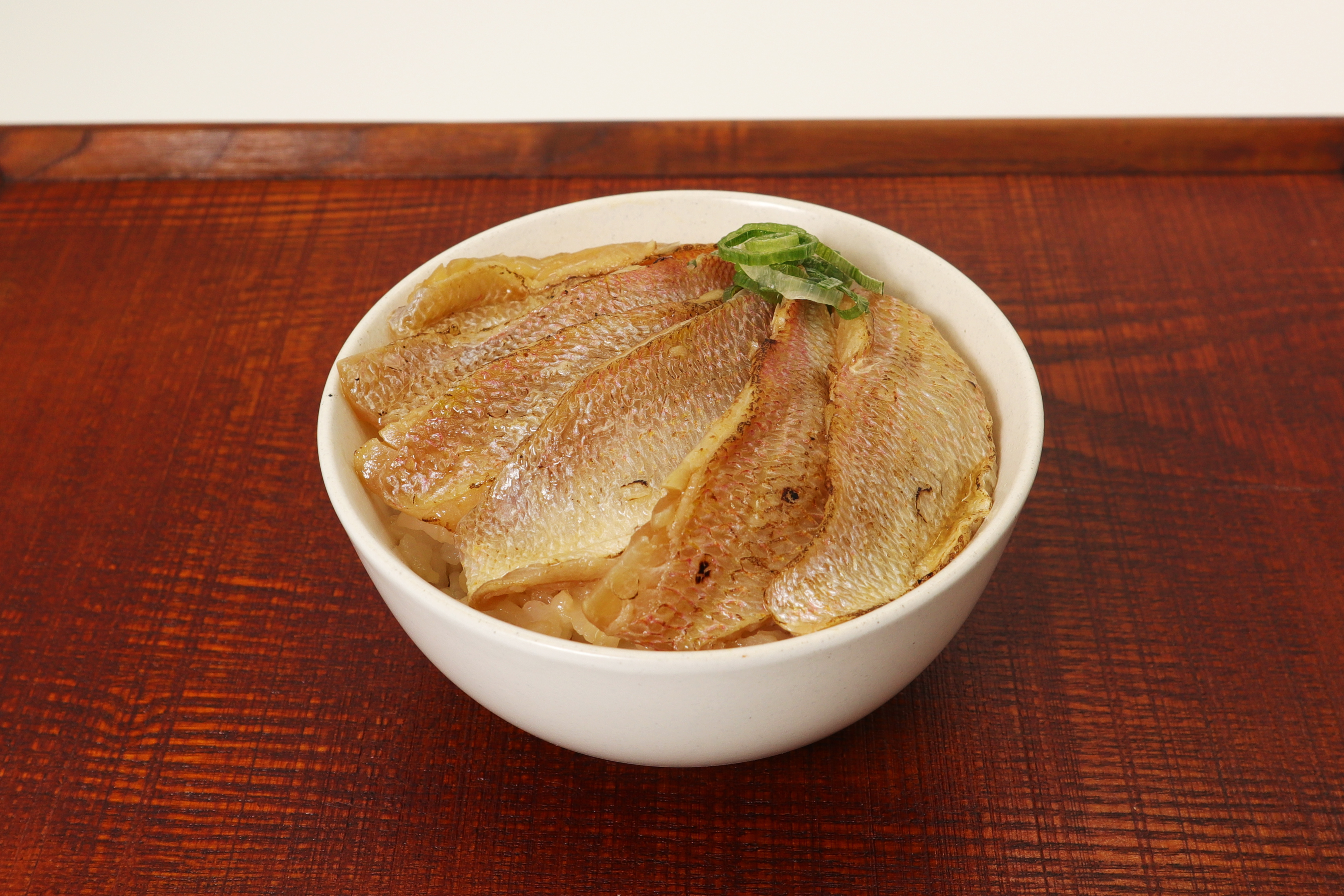 レンコダイ炙り漬け丼の具